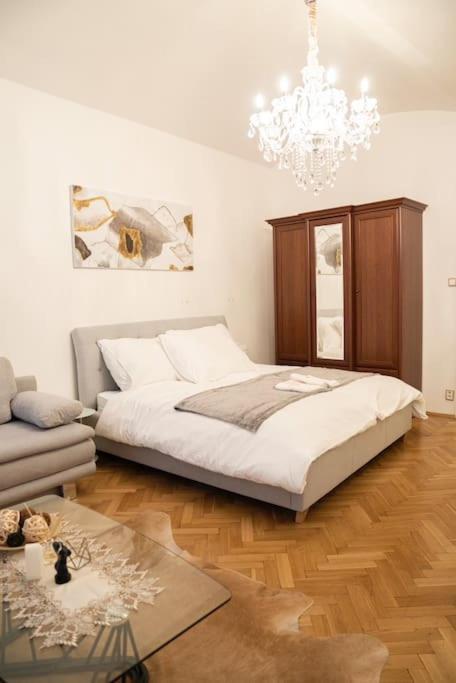 פראג Cozy Flat By Wenceslas Square! מראה חיצוני תמונה