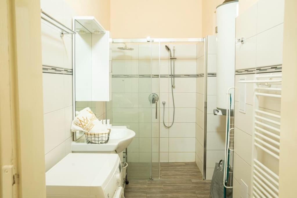 פראג Cozy Flat By Wenceslas Square! מראה חיצוני תמונה